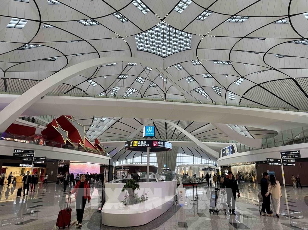 Ngành hàng không Trung Quốc lập kỷ lục về vận chuyển hành khách